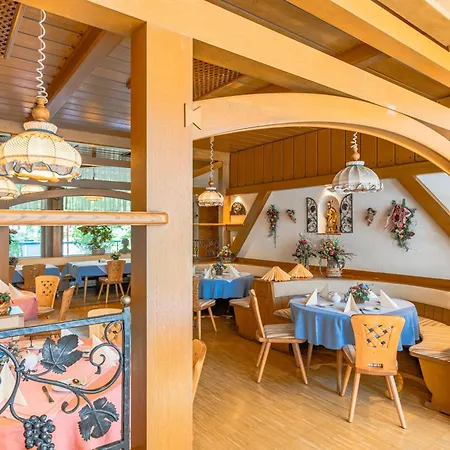 Parkhotel Crombach Am Salingarten 3* ローゼンハイム