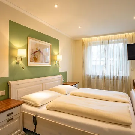 Parkhotel Crombach Am Salingarten ローゼンハイム
