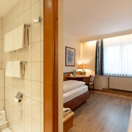 Parkhotel Crombach Am Salingarten ホテル
