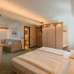 Parkhotel Crombach 3*