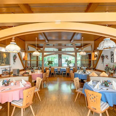 Отель Parkhotel Crombach Am Salingarten 3*