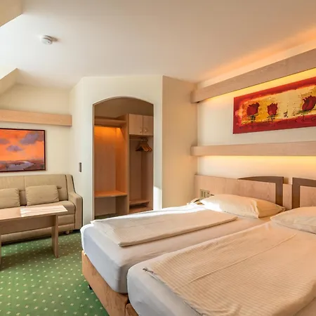 Parkhotel Crombach 3*