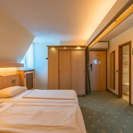 Parkhotel Crombach 3* רוזנהיים