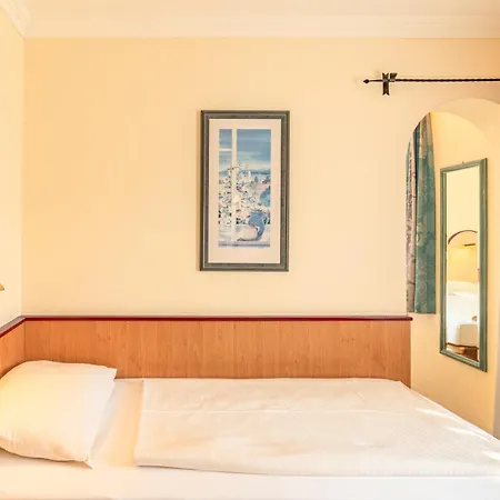 מלון Parkhotel Crombach רוזנהיים