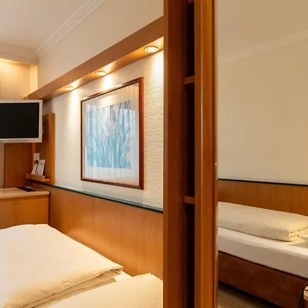 Parkhotel Crombach Am Salingarten Розенхайм
