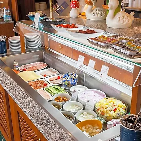 Szálloda Parkhotel Crombach Am Salingarten 3*