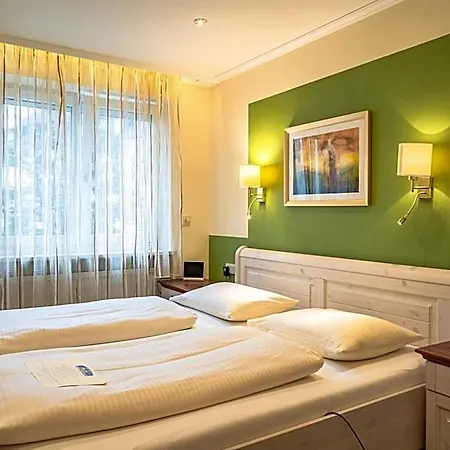 Parkhotel Crombach Am Salingarten 酒店 罗森海姆